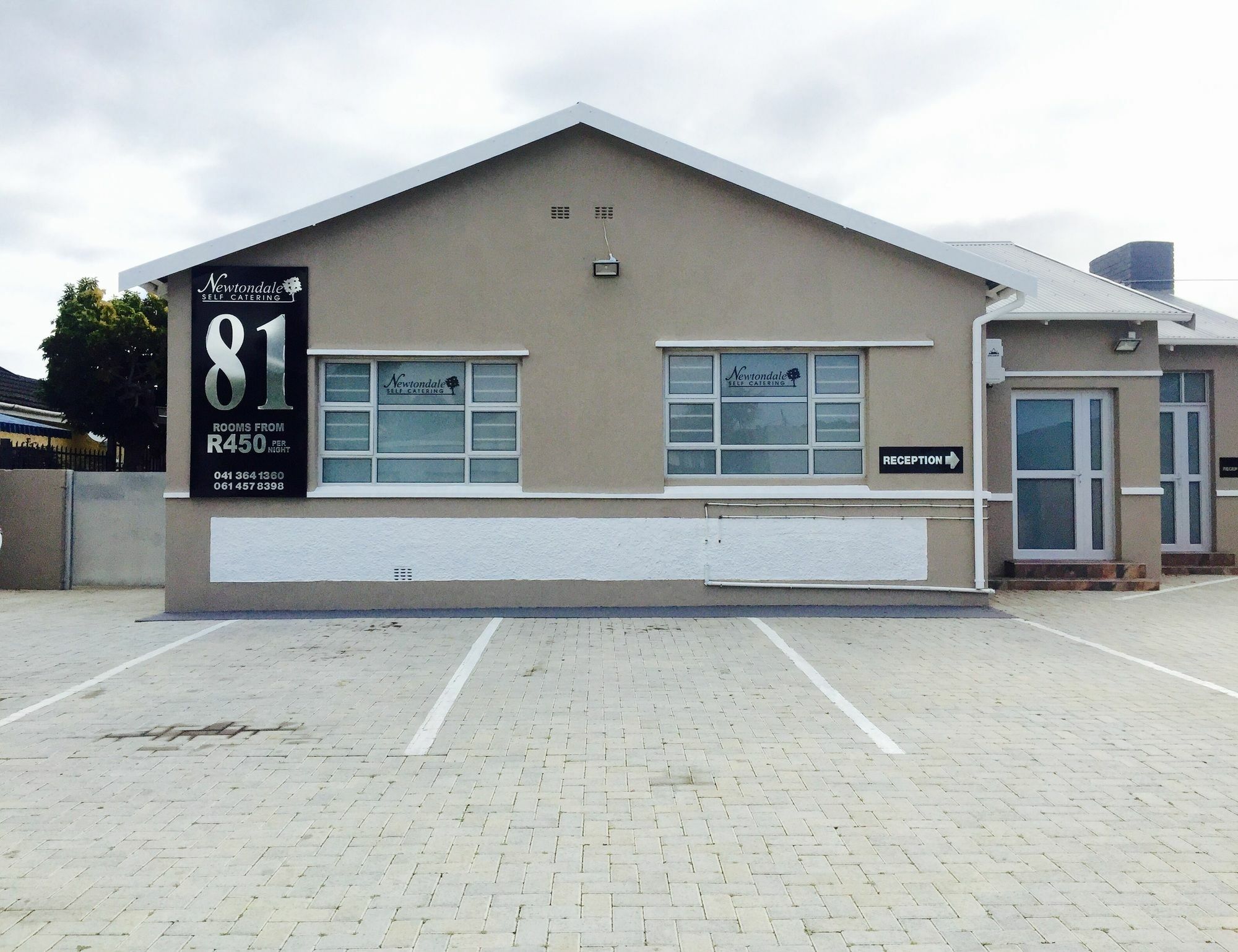 Newtondale Self Catering Hotel Port Elizabeth Exterior photo